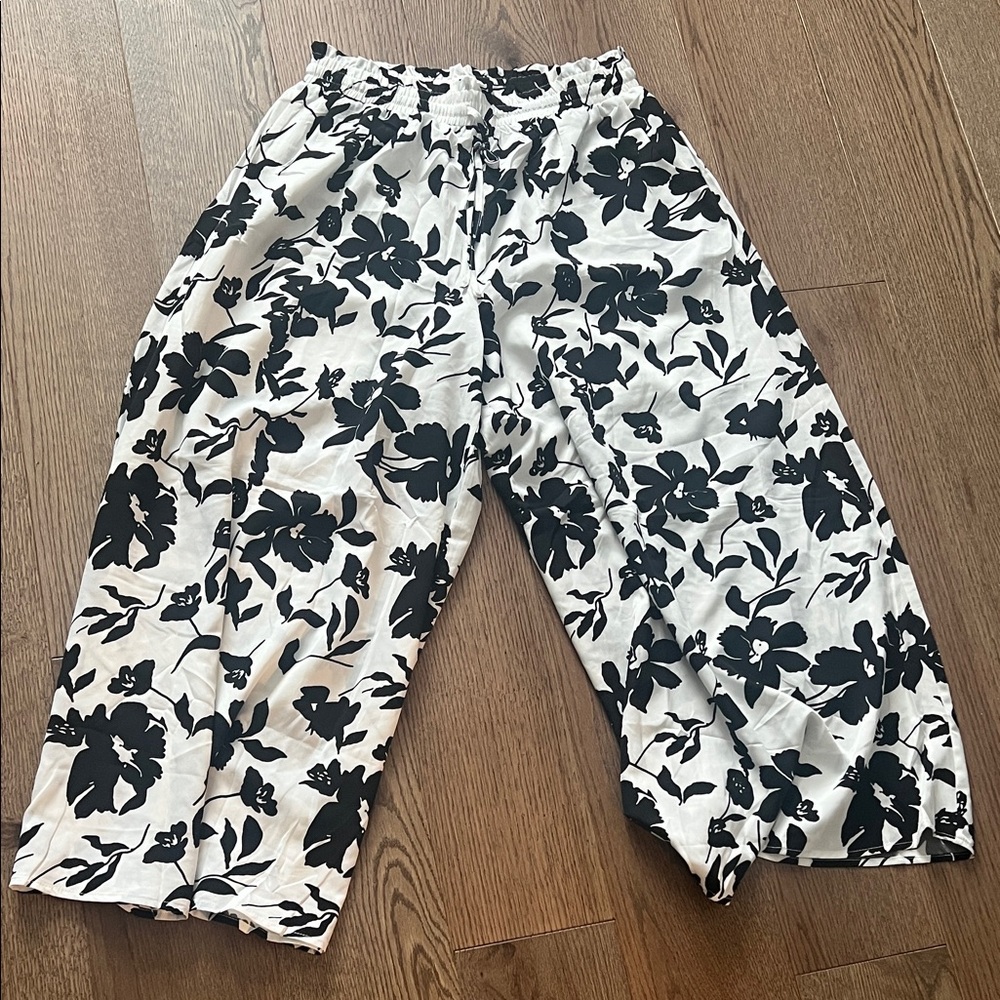 Floral Black and White Wide-Leg Pants